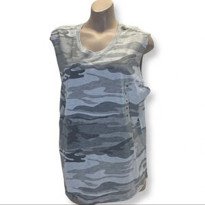 Zoe + Liv Size XXL Sleeveless Camouflage Tee. New With Tags